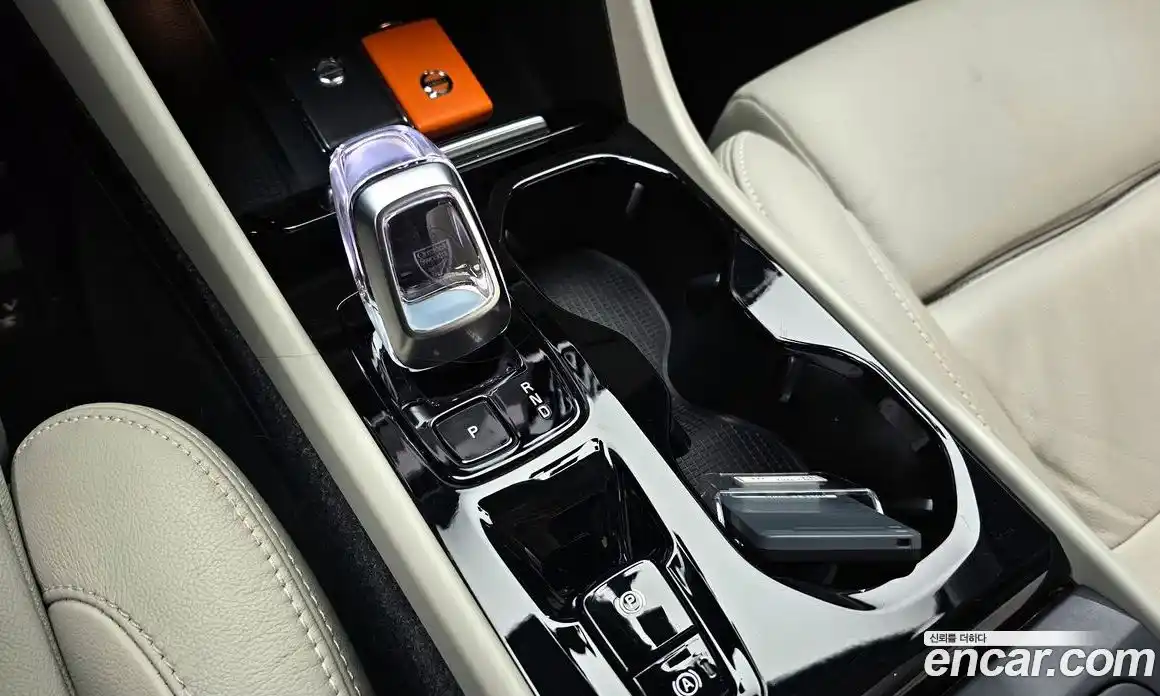 Volvo XC40 2023 2.0 Автомат в Москве № 189381, фото 7