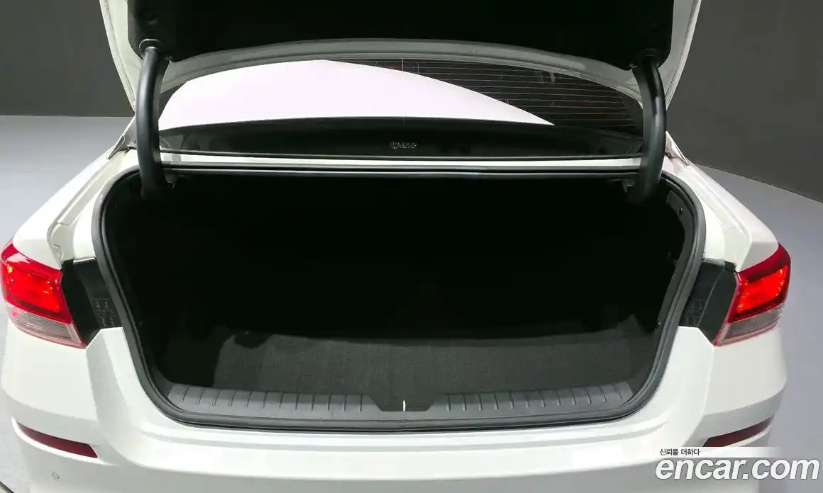 Kia K5 2019 1.6 Автомат в Москве № 19014, фото 13