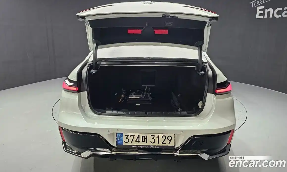 BMW 7-Series 2023 3.0 Автомат в Москве № 190411, фото 5