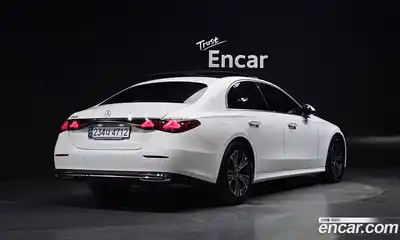 Mercedes-Benz E-Class 2025 2.0 Автомат в Москве № 193811, миниатюра 2