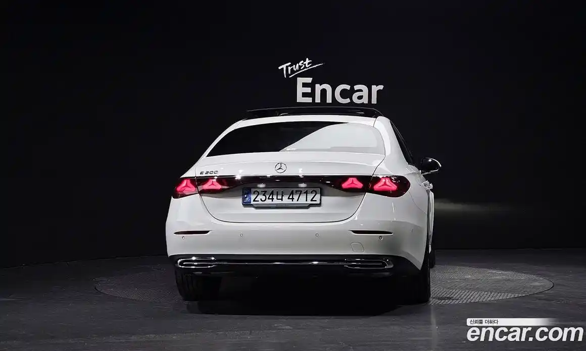 Mercedes-Benz E-Class 2025 2.0 Автомат в Москве № 193811, фото 4