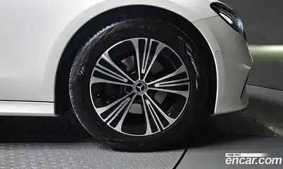 Mercedes-Benz E-Class 2025 2.0 Автомат в Москве № 193811, миниатюра 5