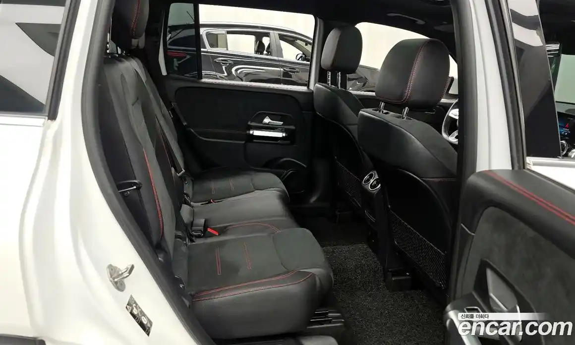 Mercedes-Benz GLB-Class 2022 2.0 Автомат в Москве № 194596, фото 3