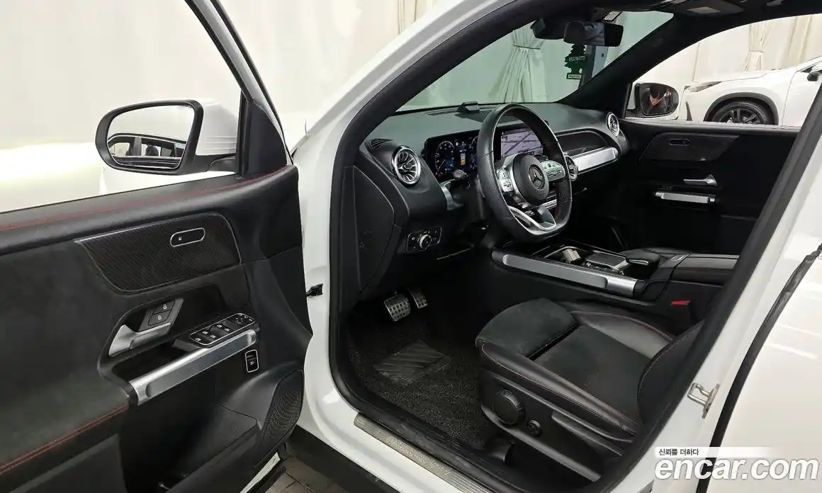 Mercedes-Benz GLB-Class 2022 2.0 Автомат в Москве № 194596, фото 4