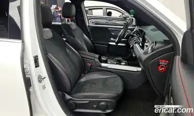 Mercedes-Benz GLB-Class 2022 2.0 Автомат в Москве № 194596, миниатюра 8