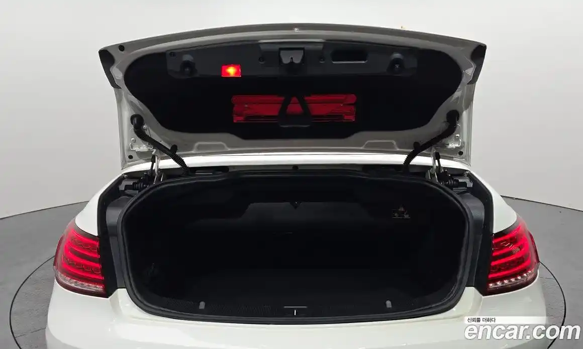 Mercedes-Benz E-Class 2014 2.0 Автомат в Москве № 195094, фото 13