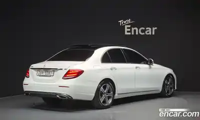 Mercedes-Benz E-Class 2017 2.0 Автомат в Москве № 195421, миниатюра 2