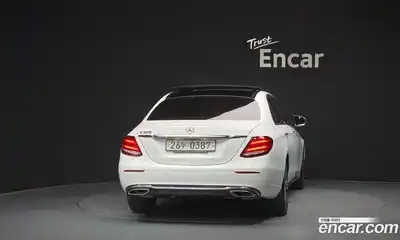 Mercedes-Benz E-Class 2017 2.0 Автомат в Москве № 195421, миниатюра 4