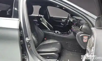 Mercedes-Benz E-Class 2017 2.0 Автомат в Москве № 195437, миниатюра 3