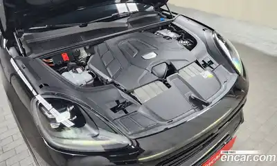 Porsche Cayenne, 2023