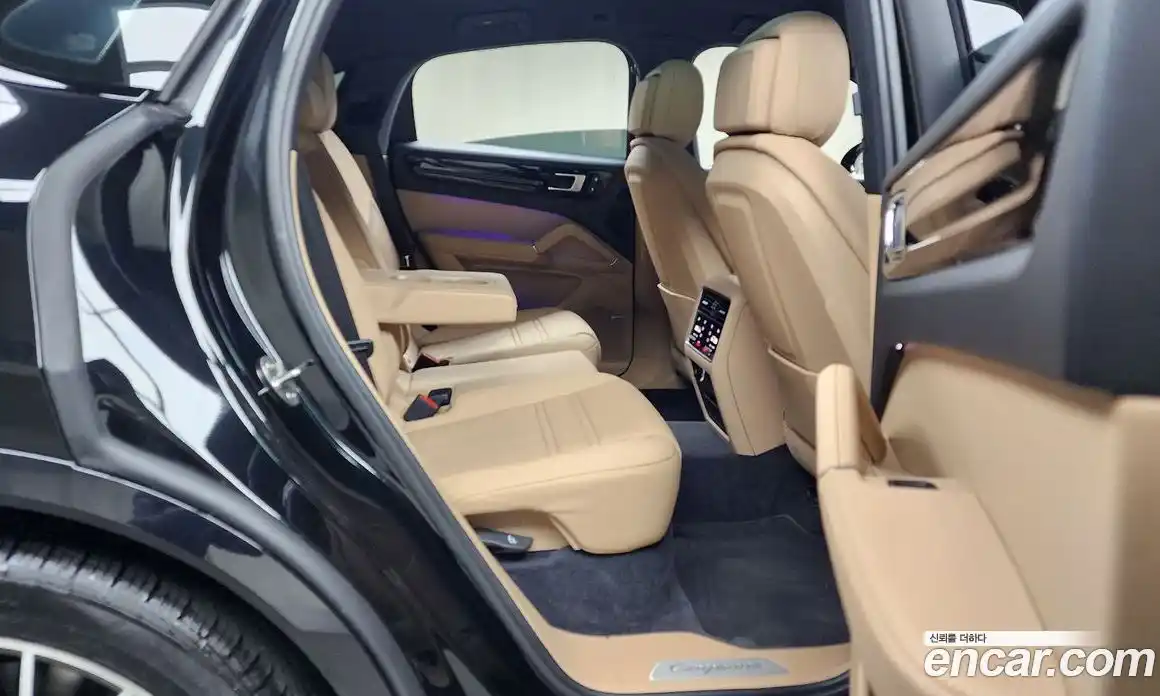 Porsche Cayenne 2023 3.0 Автомат в Москве № 197180, фото 17