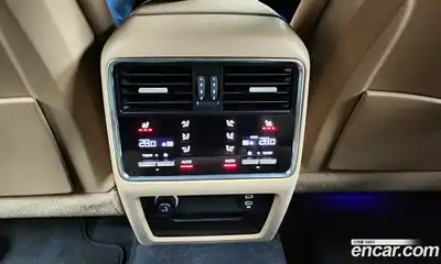 Porsche Cayenne 2023 3.0 Автомат в Москве № 197180, миниатюра 4