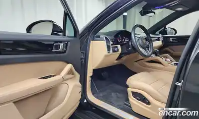 Porsche Cayenne 2023 3.0 Автомат в Москве № 197180, миниатюра 9