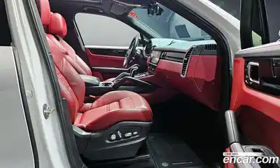 Porsche Cayenne, 2021