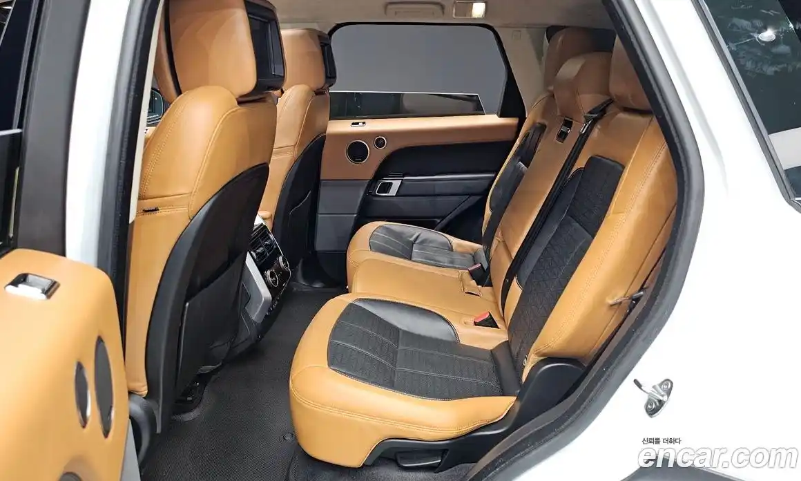 Land Rover Range-Rover Sport 2018 3.0 Автомат в Москве № 198205, фото 12