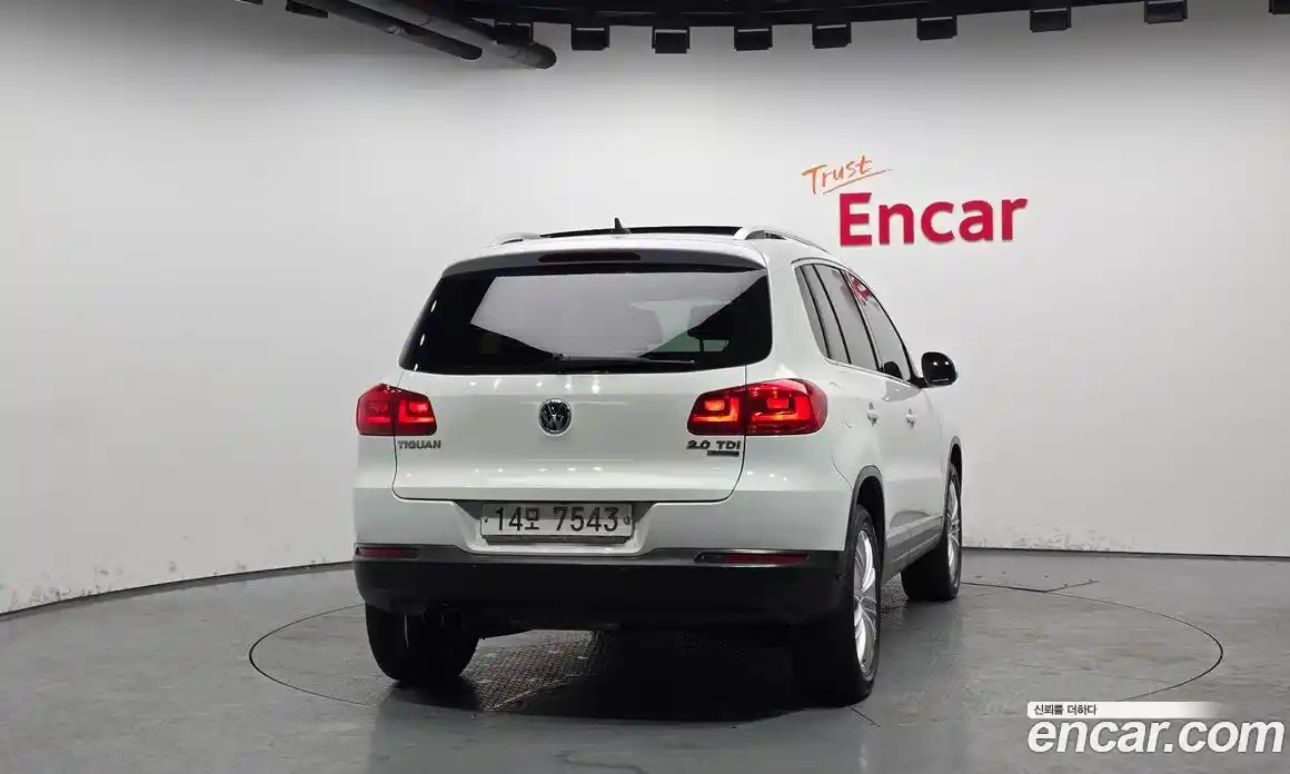Volkswagen Tiguan 2014 2.0 Автомат в Москве № 199238, фото 20