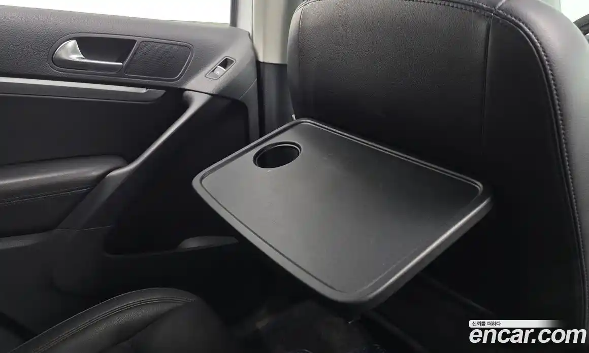 Volkswagen Tiguan 2014 2.0 Автомат в Москве № 199238, фото 3