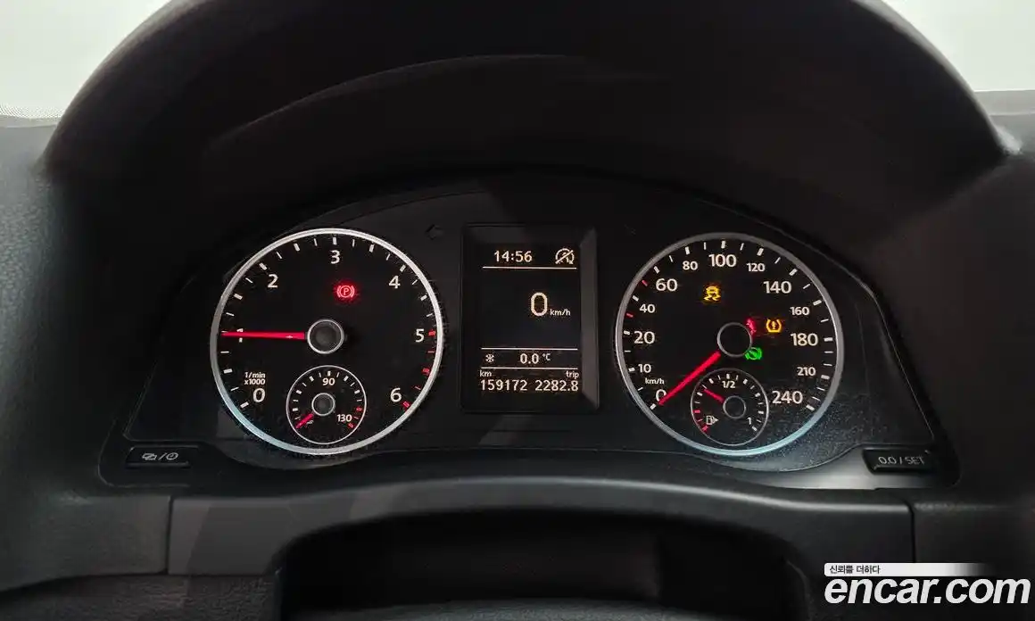 Volkswagen Tiguan 2014 2.0 Автомат в Москве № 199238, фото 10