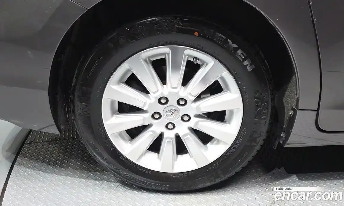 Toyota Sienna 2014 3.5 Автомат в Москве № 199672, фото 7