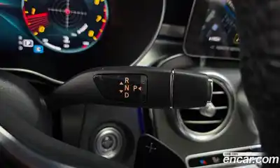 Mercedes-Benz GLC-Class 2023 2.0 Автомат в Москве № 205684, миниатюра 3