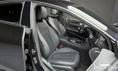 Mercedes-Benz CLS-Class 2023 2.0 Автомат в Москве № 206795, миниатюра 4