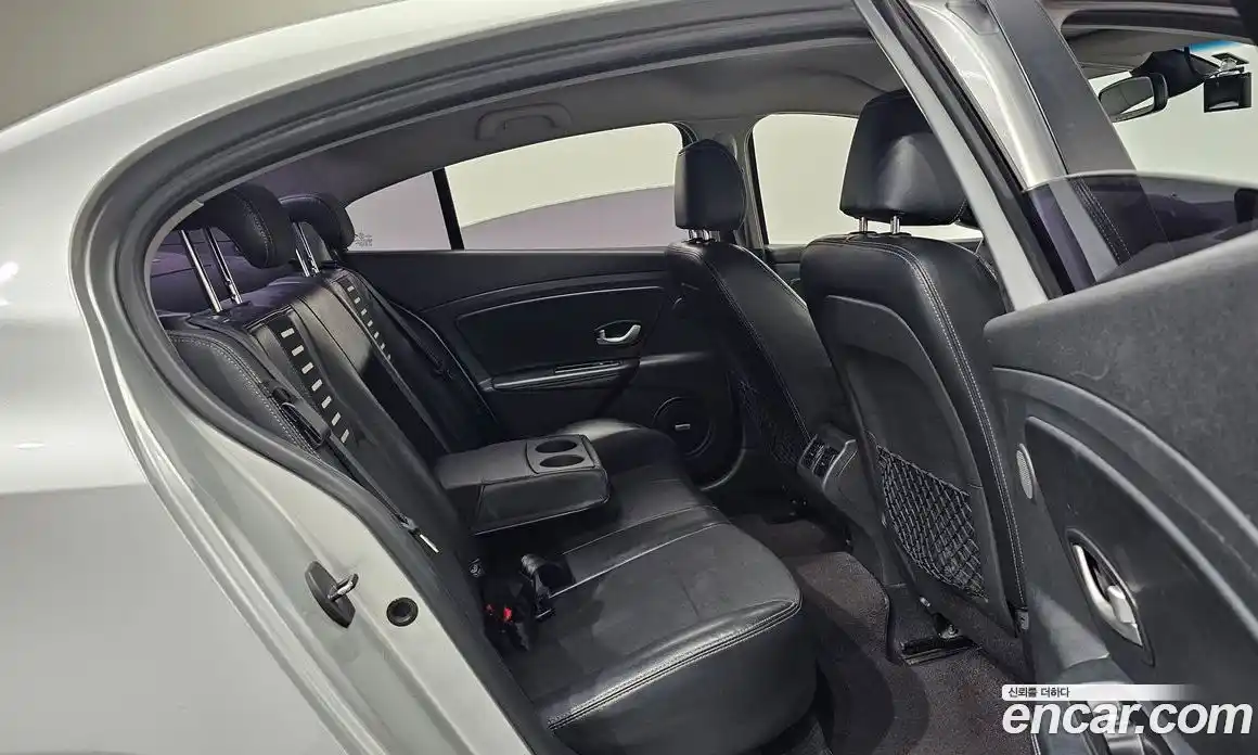 Renault SM3 2012 1.6 Автомат в Москве № 209476, фото 14