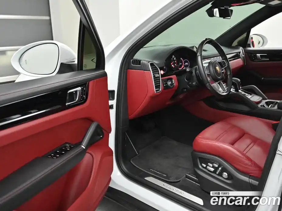 Porsche Cayenne 2021 3.0 Автомат в Москве № 211852, фото 11