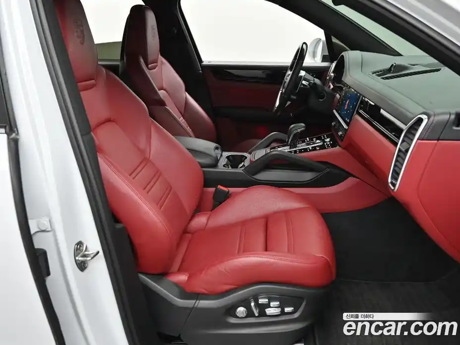 Porsche Cayenne 2021 3.0 Автомат в Москве № 211852, фото 12