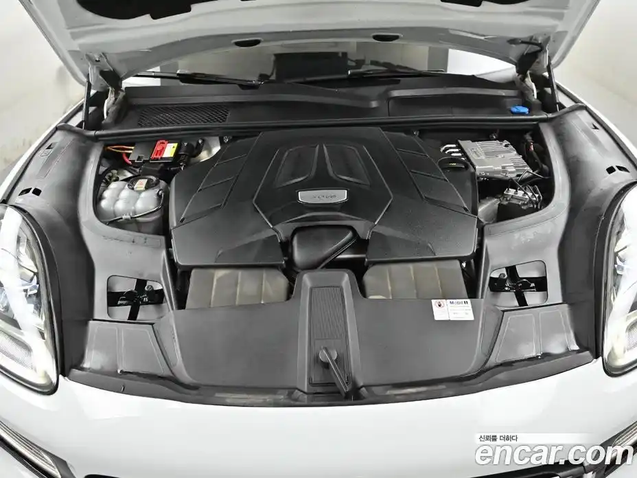 Porsche Cayenne 2021 3.0 Автомат в Москве № 211852, фото 6