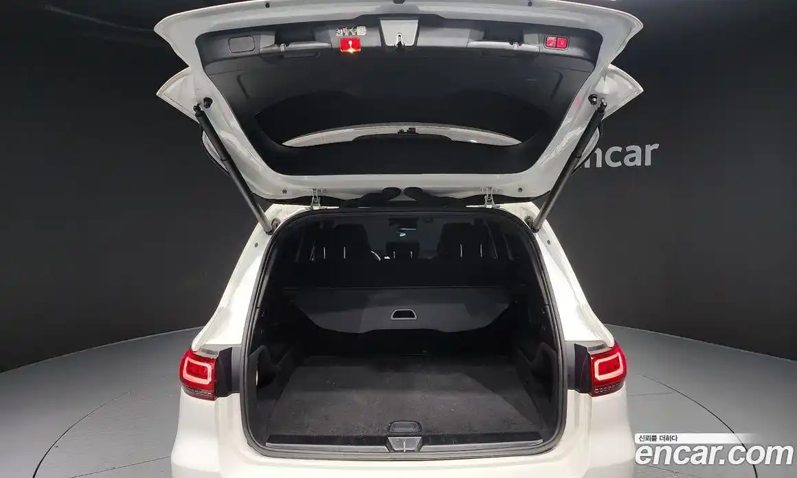 Mercedes-Benz GLB-Class 2023 2.0 Автомат в Москве № 211897, фото 16