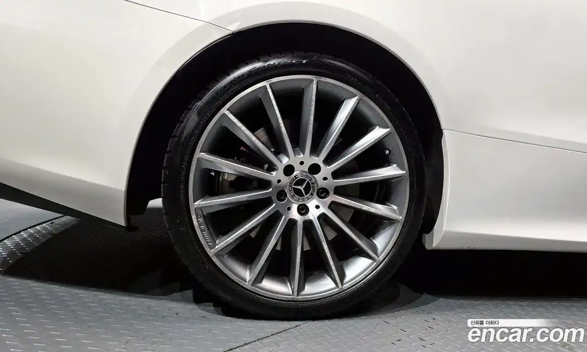 Mercedes-Benz E-Class 2019 3.0 Автомат в Москве № 212139, фото 9