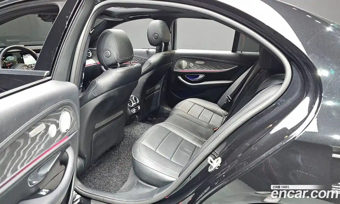 Mercedes-Benz E-Class 2022 2.0 Автомат в Москве № 212178, фото 13