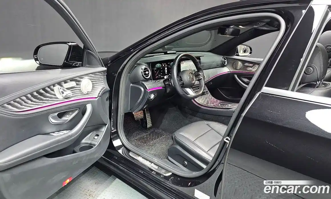 Mercedes-Benz E-Class 2022 2.0 Автомат в Москве № 212178, фото 10