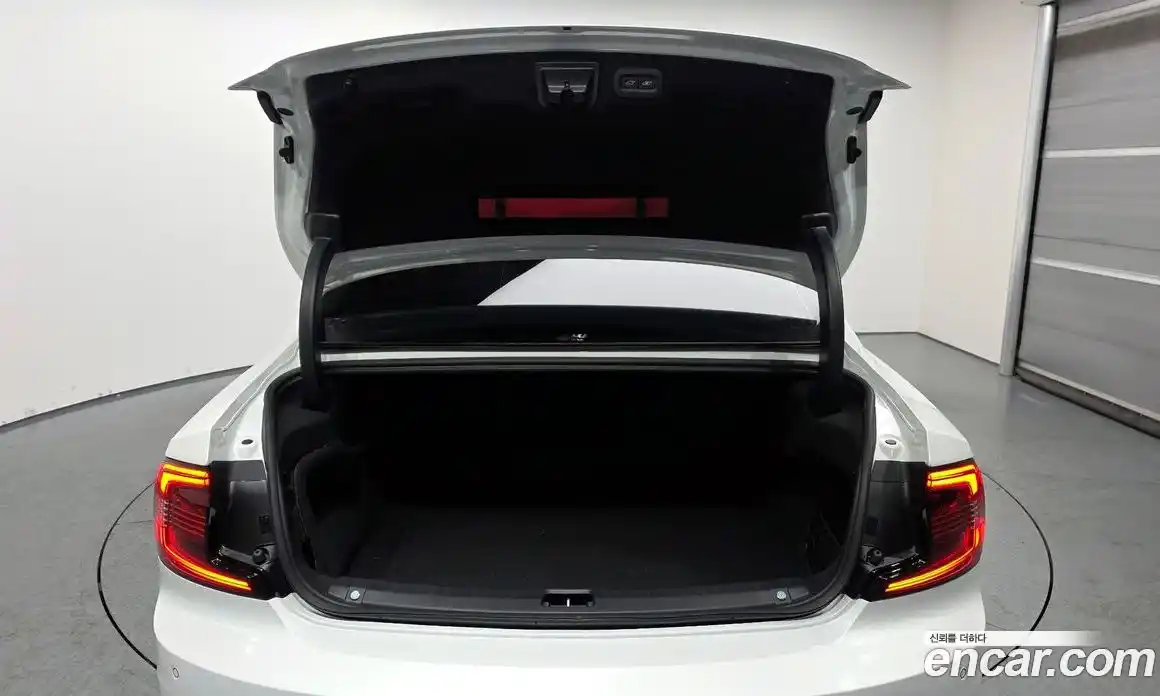 Volvo S90 2024 2.0 Автомат в Москве № 212754, фото 20