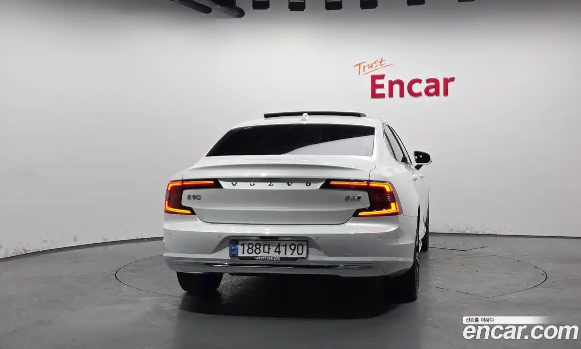 Volvo S90 2024 2.0 Автомат в Москве № 212754, фото 4