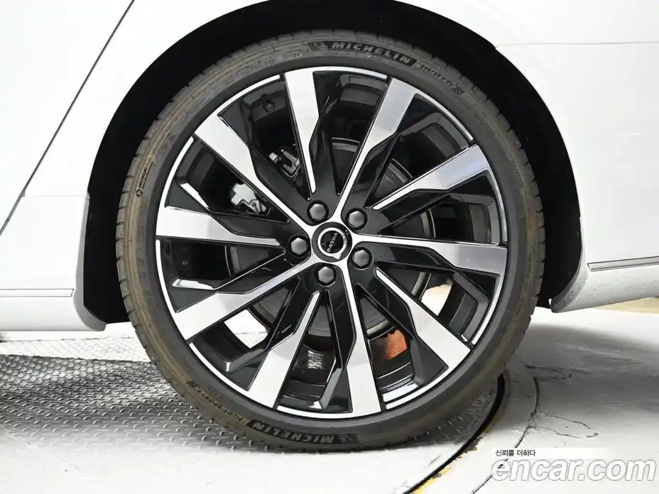 Volvo S90 2026 2.0 Автомат в Москве № 212763, фото 5