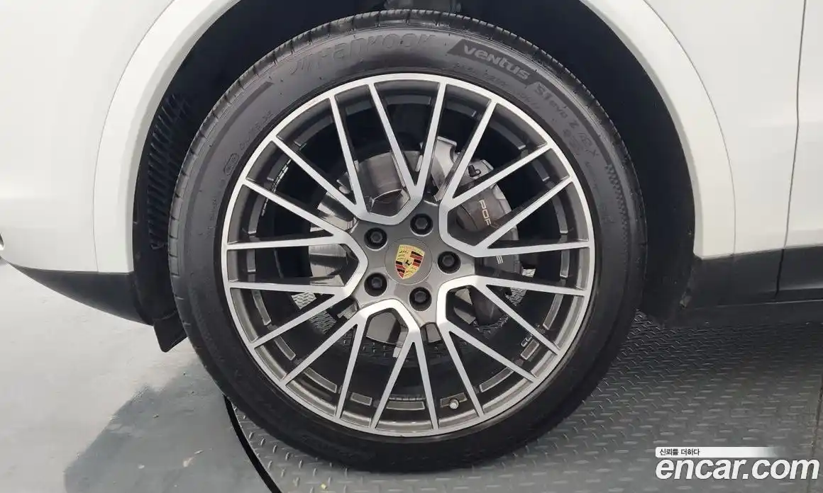 Porsche Cayenne 2021 3.0 Автомат в Москве № 213204, фото 3