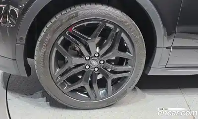 Land Rover Range-Rover Evoque 2017 2.0 Автомат в Москве № 213528, миниатюра 3