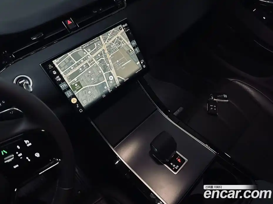 Land Rover Range-Rover Evoque 2024 2.0 Автомат в Москве № 213900, фото 12