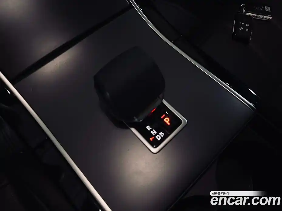 Land Rover Range-Rover Evoque 2024 2.0 Автомат в Москве № 213900, фото 17