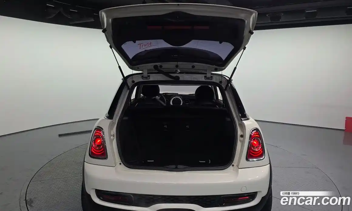 Mini Cooper 2012 1.6 Автомат в Москве № 214322, фото 16