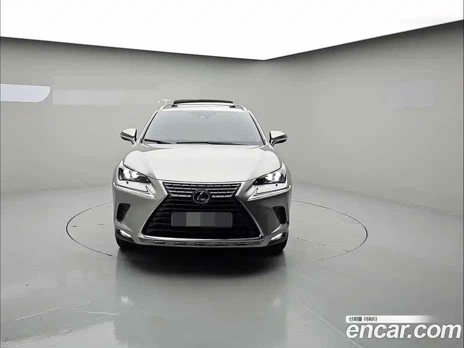 Lexus NX 2021 2.5 Автомат в Москве № 214802, фото 1