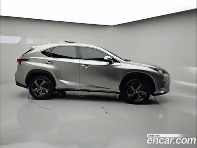 Lexus NX 2021 2.5 Автомат в Москве № 214802, миниатюра 3