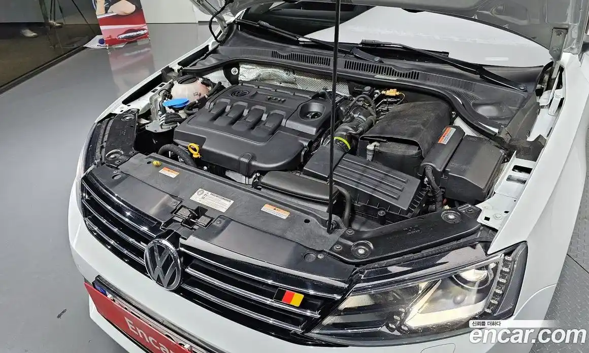 Volkswagen Jetta 2016 2.0 Автомат в Москве № 215267, фото 12