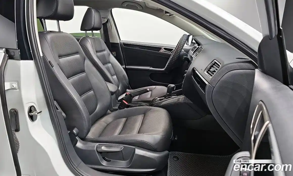 Volkswagen Jetta 2016 2.0 Автомат в Москве № 215267, фото 14