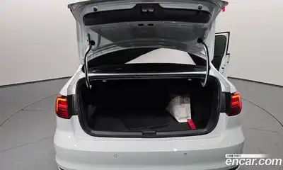 Volkswagen Jetta 2016 2.0 Автомат в Москве № 215267, миниатюра 3