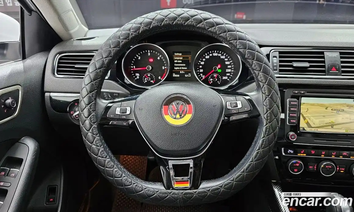 Volkswagen Jetta 2016 2.0 Автомат в Москве № 215267, фото 5