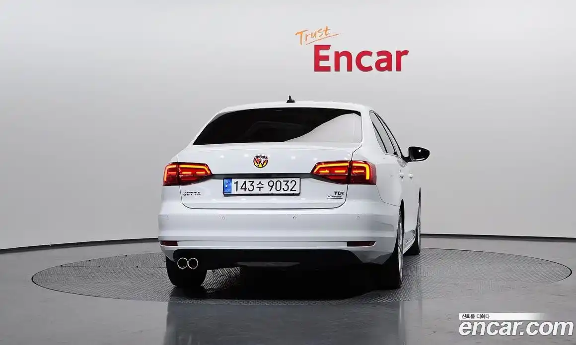 Volkswagen Jetta 2016 2.0 Автомат в Москве № 215267, фото 10