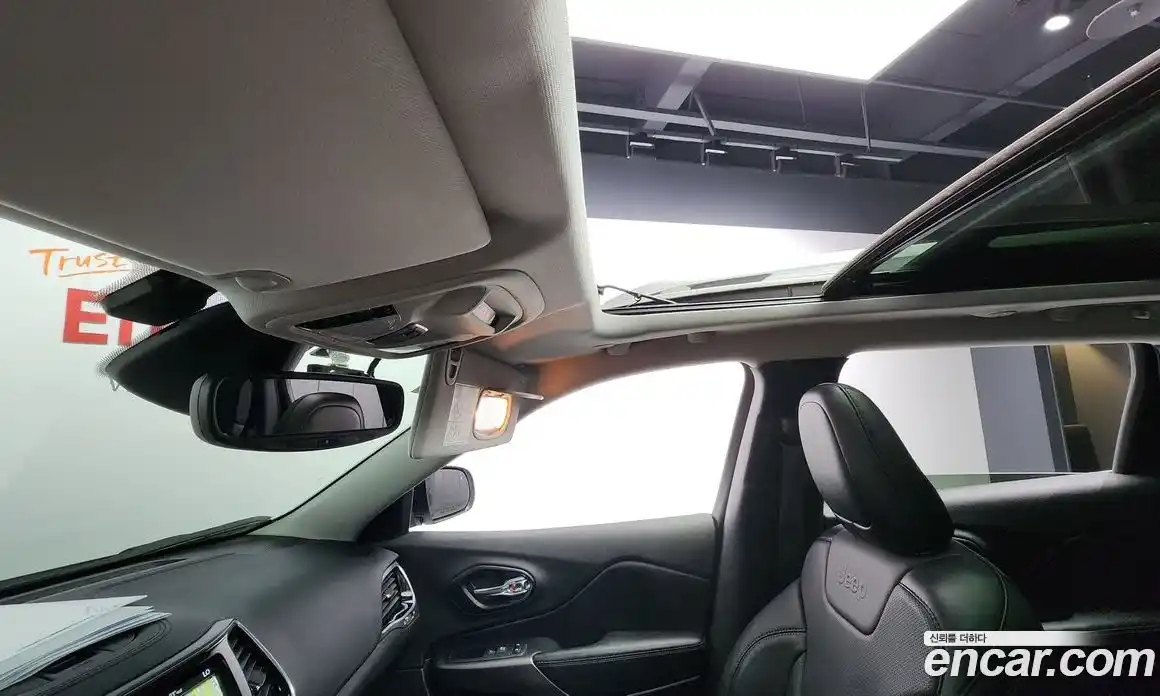 Jeep Cherokee 2021 2.4 Автомат в Москве № 215466, фото 19