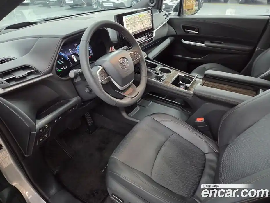 Toyota Sienna 2025 2.5 Вариатор в Москве № 215576, фото 13